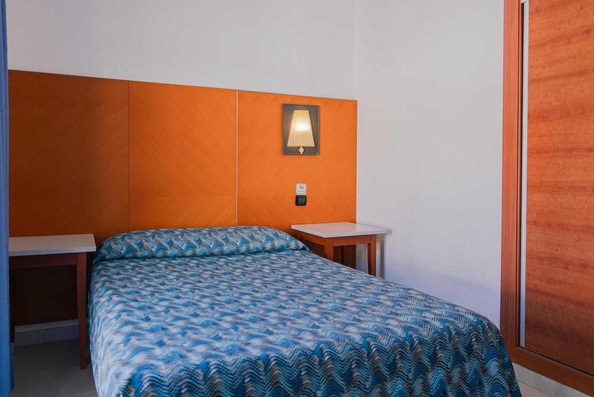 Port Fiesta Park Hotel 3*